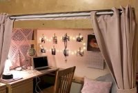 Splendid Dorm Room Ideas To Tare Room Decor To The Next Level 28