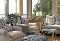 Best Ways To Create A Summer Beach House Retreat In Your Living Room 35