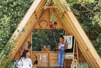 Enjoyable Outdoor Playhouses Ideas To Live Childhood Adventures 34